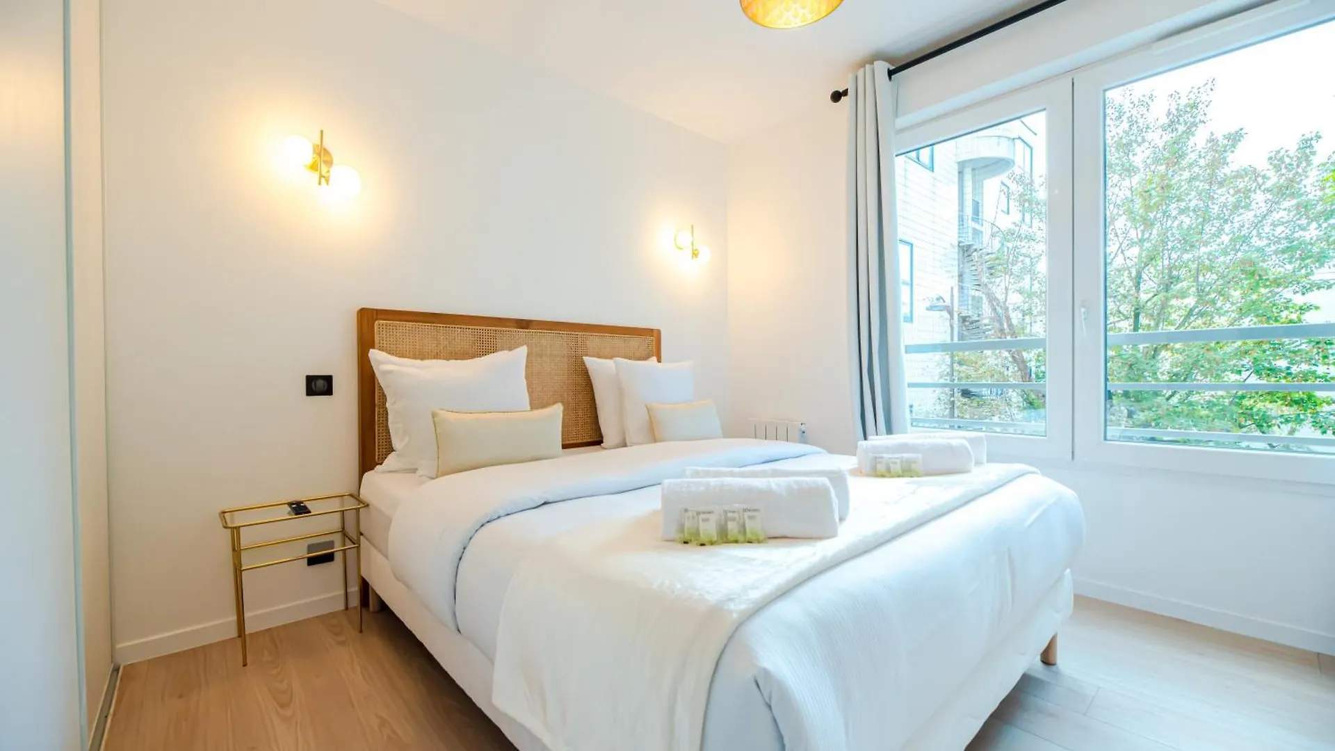 Cia - Flat With Balcony In East Paris, Buttes Chaumont Apartment France
